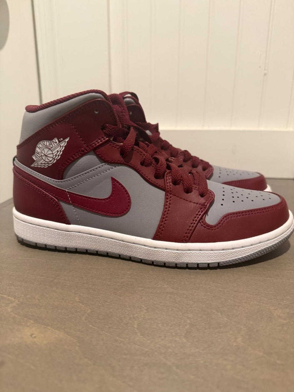 Jordan Men's Sneaker Interior in Burgundy with White Jumpman